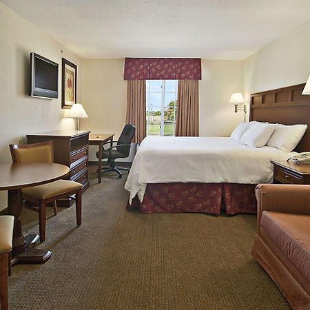 Super 8 By Wyndham Bowling Green North Ruang foto