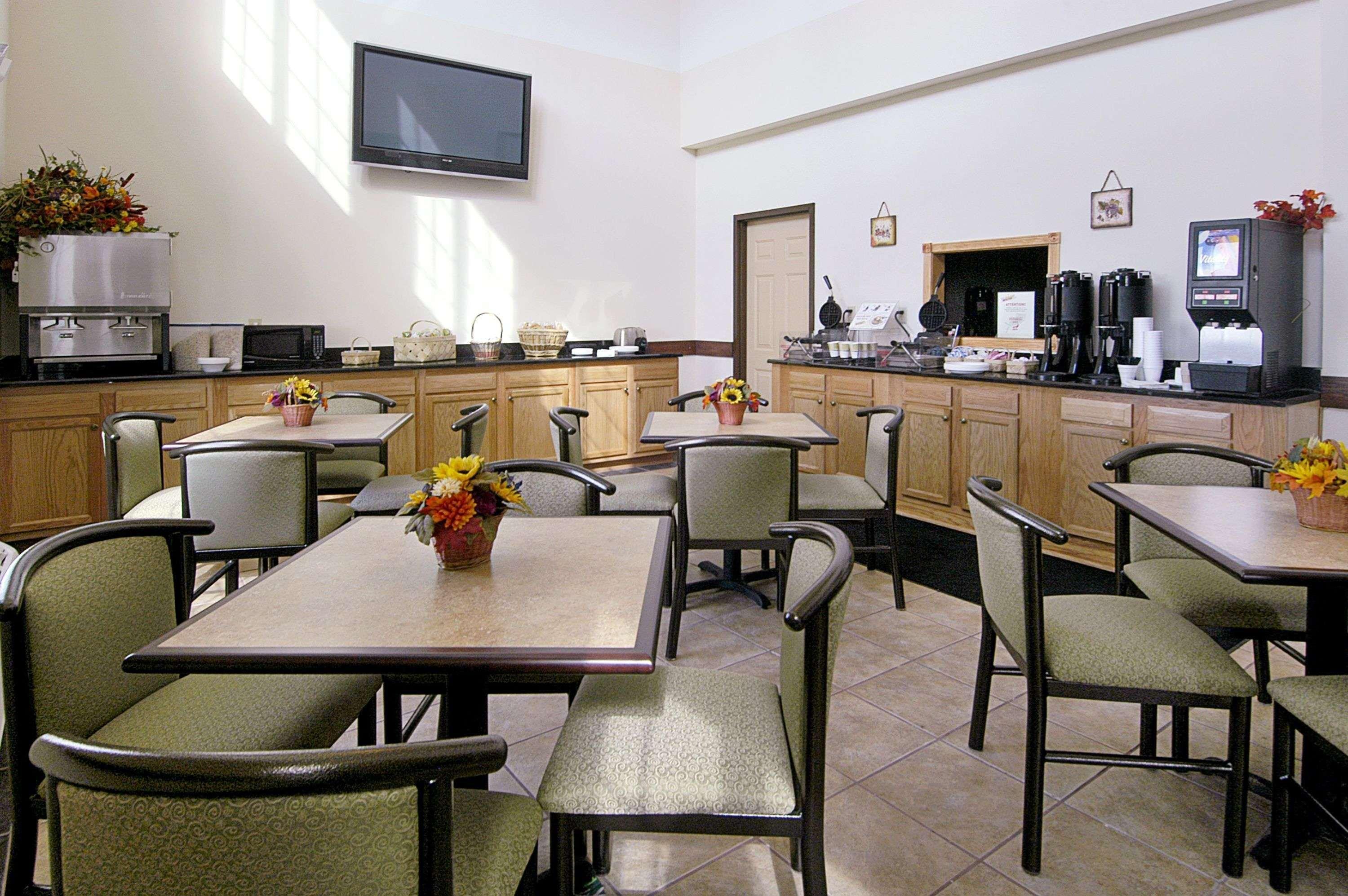 Super 8 By Wyndham Bowling Green North Bagian luar foto